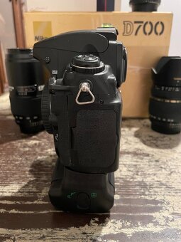 NIKON D700 + 3 objektivy - 3