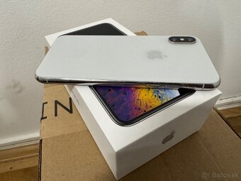 iPhone XS – 64 GB, Strieborný - 3