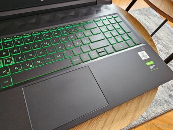 HP Pavilion Gaming 16 palcový GTX1650 Ti - 3
