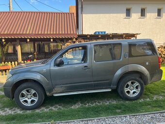 Nissan Pathfinder - 3