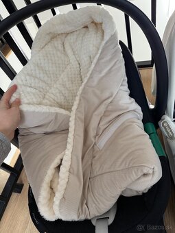 Vajíčko Cybex Aton B2 so základňou - 3