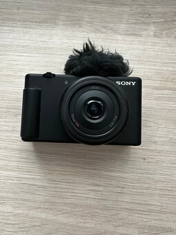 Predám Sony ZV-1F - 3
