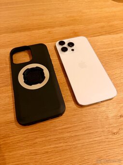 iPhone 16 Pro MAX 256GB v bielej farbe . - 3