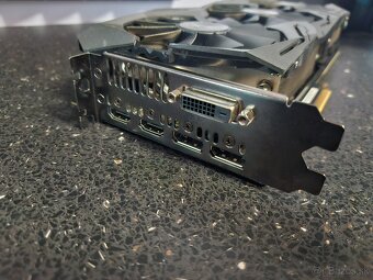 2x Nvidia GeForce GTX 1080ti 11GB - 3