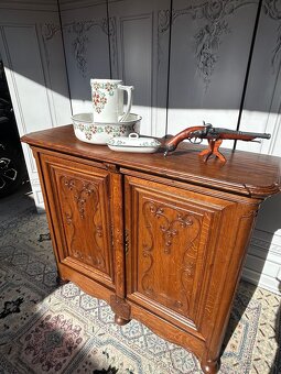 Starožitná komoda - 3