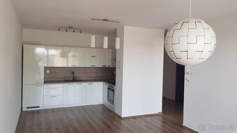 Kramáre, 2-izbový krásny slnečný byt 72 m2 + gar. státie. - 3