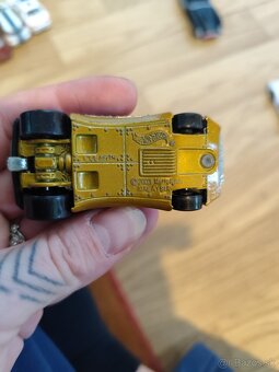 Hot Wheels - 3