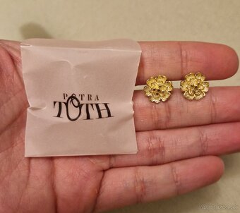 Náušnice Petra Toth zlaté kvietky nové nenosené - 3