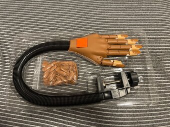 Ruka na modelovanie nechtov - 3