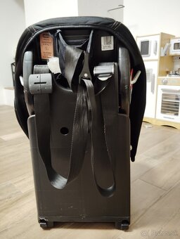 Autosedačka Chicco Xpace 9-18kg - 3