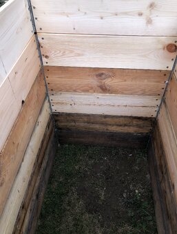 Paletové ohrádky pre vyvýšený záhon - 3