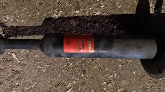 Audi A4 B7 S-line struny a tlmiče - 3