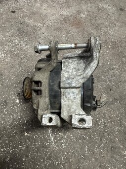 Alternátor Opel Zafira - 3