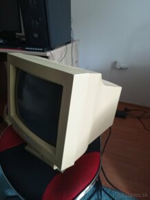 Pretam tento starý monitor aj z disketami - 3
