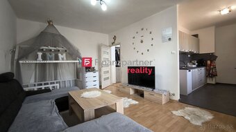 "REZERVOVANÝ" VÝBORNE PRÍSTUPNÝ DVOJIZBOVÝ BYT - 3