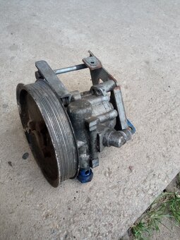 Predam servo cerpadlo bmw e39 2.3i - 3