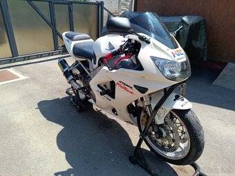 Predám Honda CBR 929 RR Fireblade - 3
