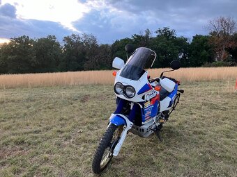 Predám Honda Africa Twin Xrv 750 - 3