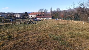 Na predaj posledný stavebný pozemok v obci Sľažany - 3