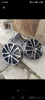 VW, ŠKODA, AUDI VW CHARLESTON R18 - 3