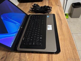 15.6"/HP Notebook/i3/4GB RAM/1TB SSHD /Intel HD grafika 2G - 3