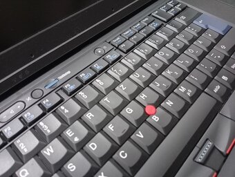 Lenovo thinkpad T520 ,Intel® Core™i5 , 8gb ram ,250gb ssd - 3