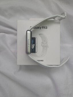 Samsung Fit 3 galaxy hodinky biele b dobrom stave - 3