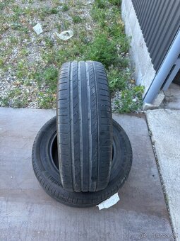 235/60 R18 - 3
