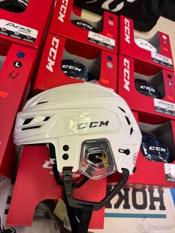 UPLNE NOVA PRILBA ELITE POLOPROFI CCM TACKS 210 - 3