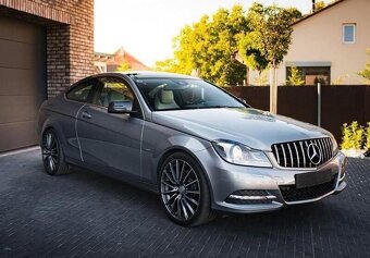 Mercedes Benz C350 - 3