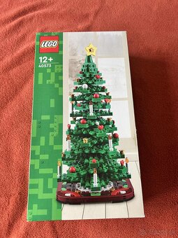 LEGO Iconic 40743 a LEGO 40573 Vianočný stromček - 3
