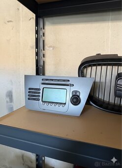 Seat Leon 1P – autorádiá + predná mriežka (SET) - 3