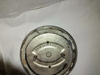 predny znak BMW 7cm 8238420 30€ - 3