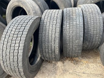 Predám 295/60R22,5 - 3