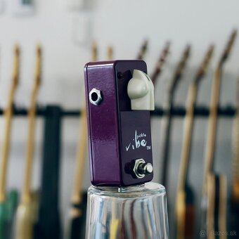 Lovepedal Pickle Vibe - 3