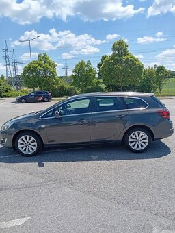 Opel Astra J Sport Tourer 1.7 CDTI 96kw r.v 2013 - 3