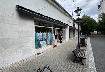 NA PREDAJ Obchodný priestor v centre - KOMÁRNO - 3