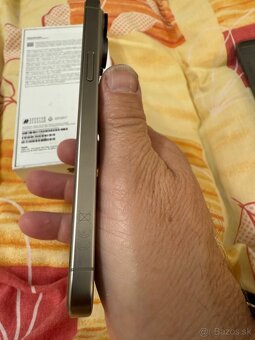 iPhone 15 Pro Max Natural Titanium 256GB - 3