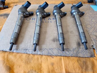 Vstrekovacie trysky VW, Skoda 2.0 TDI 04L130277AE - 3