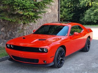 Predám Dodge Challenger 3.6 V6 - 3