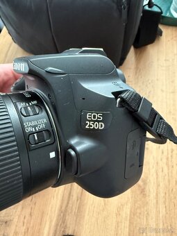 Canon EOS 250D + efs 18-55mm - 3