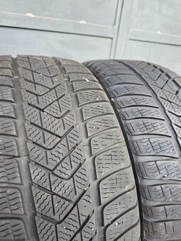 235/45r18 - 3