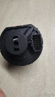 Spínač svetiel s funkciou AUTO - 3