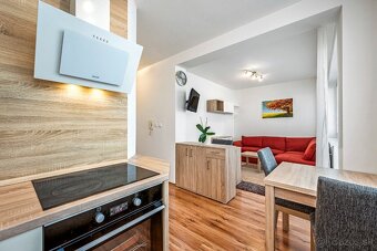 Na predaj veľmi pekný 2-izbový byt s terasou - Svit - 3