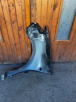 Dacia Logan II Sandero II 2012- pravý blatník - 3