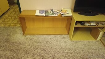 Predám vitríny/ poličky - 3