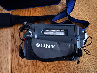 SONY Handycam CCD-TR748E PAL videoHi8 - 3