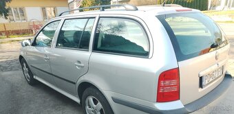 Predám škoda Octavia combi 1.6 75k.benzín - 3