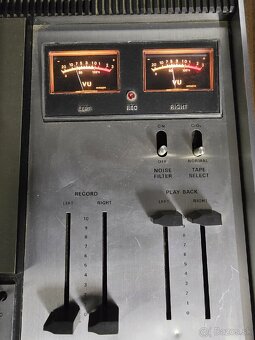 Hitachi TRQ-2030D vintage kazetový deck - 3