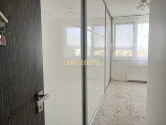 Veľký, komplet prerobený 4i byt s veľkou loggiou Rohožník - 3